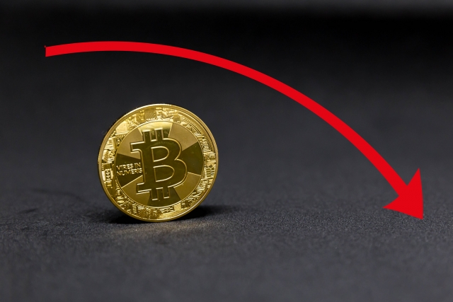 Биткоин обновил ценовой минимум 2018