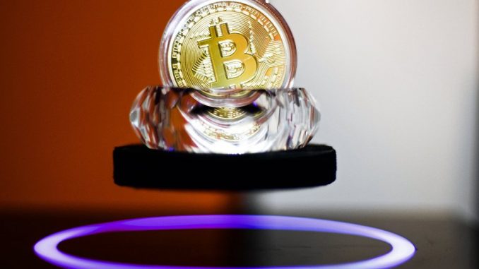 Опрос: лишь 2% американцев инвестируют в биткоин