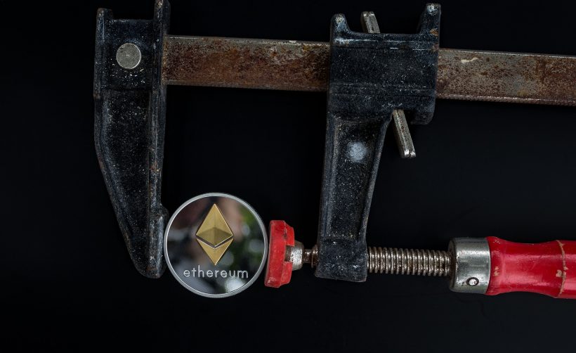 Команда Ethereum снизит награду майнерам до 2 ETH