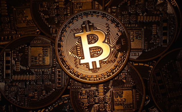 Bakkt обновила рекорд по объемам торгов биткоин-фьючерсами. Но Binance по-прежнему далеко впереди