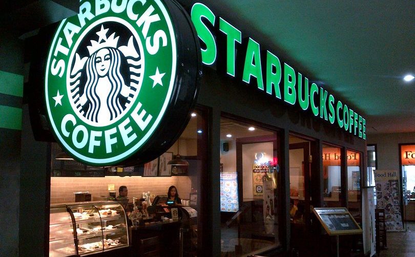 Starbucks начнет принимать криптовалюту через Bakkt