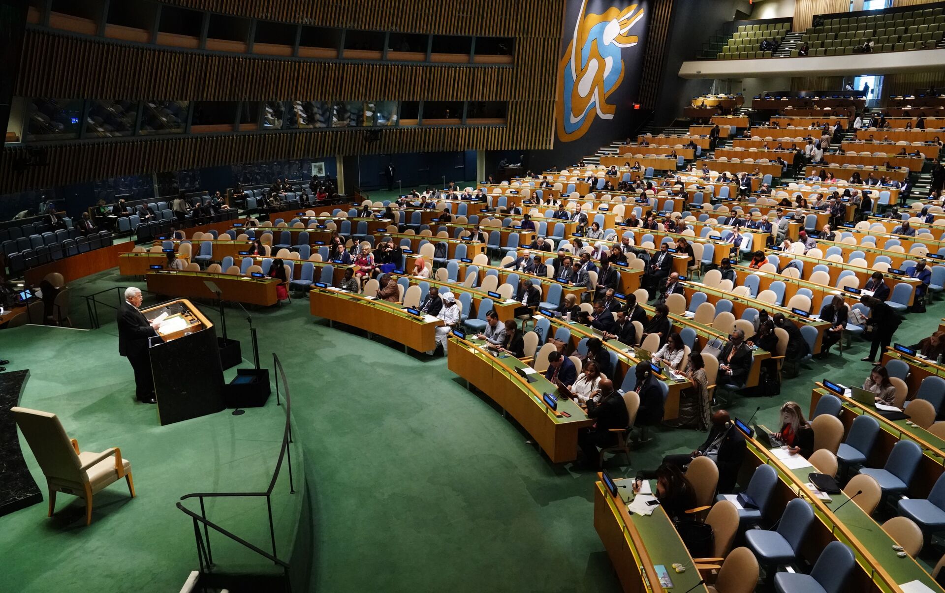 Услуги оон. Генеральная Ассамблея ООН Нью-Йорк. 1. Генеральная Ассамблея ООН (га ООН). Зал Генеральной Ассамблеи ООН. Заседание Генассамблеи ООН 2003.